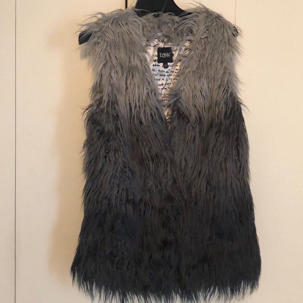 Ombré Shaggy Faux Fur Vest - NWT Small